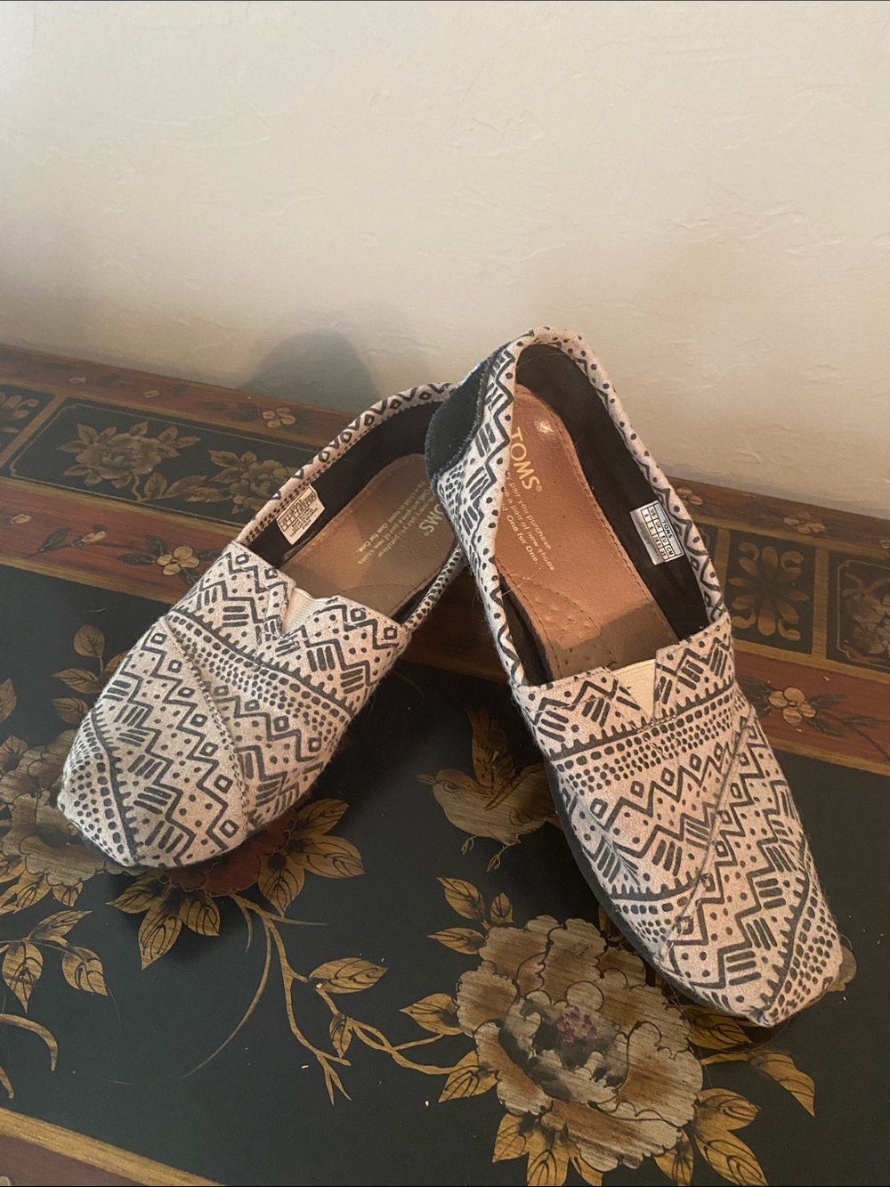 TOMS Men's Slip-On Loafers in Black & Cream Aztec Print